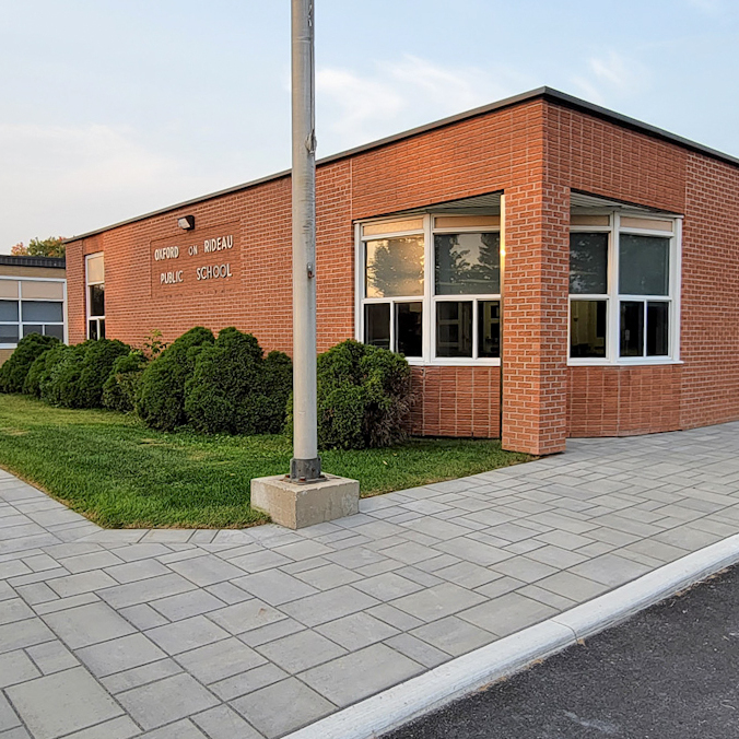 Oxford on Rideau Public School